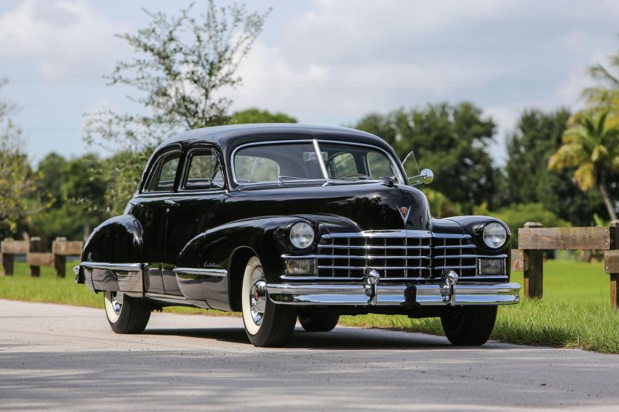  Cadillac Series 60 Special Fleetwood Sedan 1947 года  (фото 12 из 16)